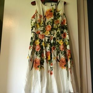 3/$25 Tommy Hilfiger White Floral Dress